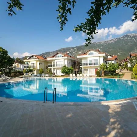 Ovacik Aqua, 4 Yatak Odali, 10 Kisilik Tripleks Muestakil Villa , Ortak Havuzlu Villa *
