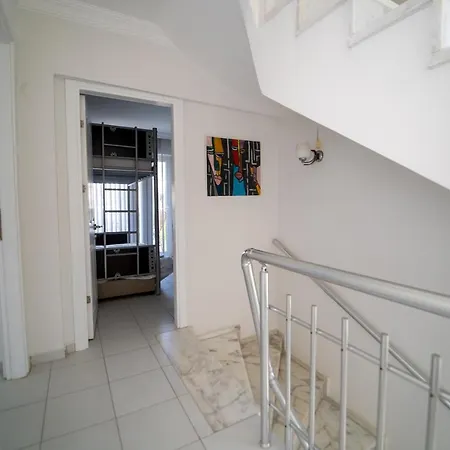 Villa Ovacik Aqua, 4 Yatak Odali, 10 Kisilik Tripleks Muestakil Villa , Ortak Havuzlu Fethiye