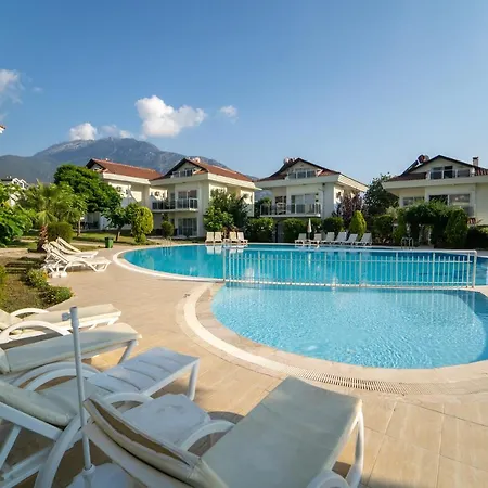 Villa Ovacik Aqua, 4 Yatak Odali, 10 Kisilik Tripleks Muestakil Villa , Ortak Havuzlu
