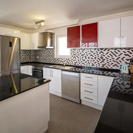 Ovacik Aqua, 4 Yatak Odali, 10 Kisilik Tripleks Muestakil Villa , Ortak Havuzlu *